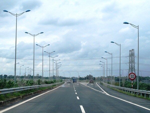 Hướng dẫn biện pháp thi công hệ thống đèn đường chiếu sáng đạt chuẩn